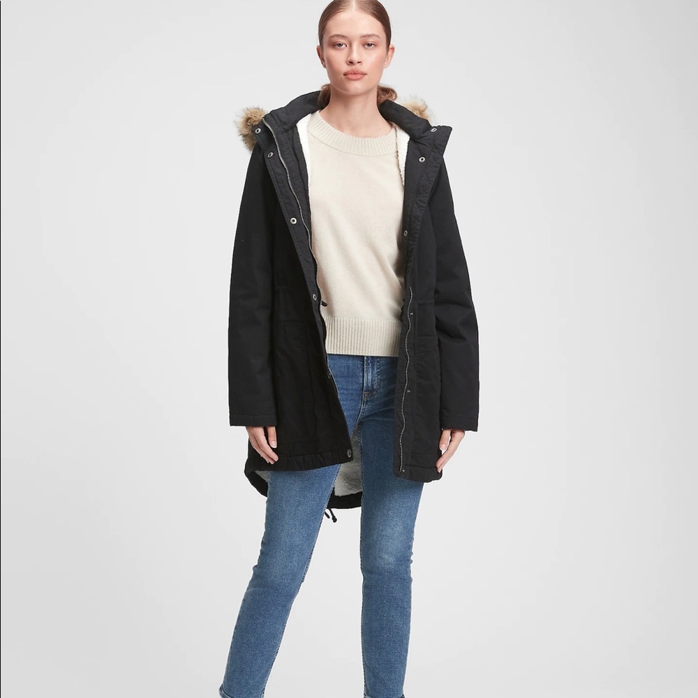 🆕 GAP Sherpa lined parka